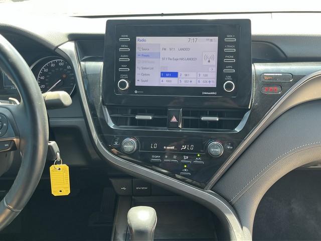 2022 Toyota Camry SE - Photo 12