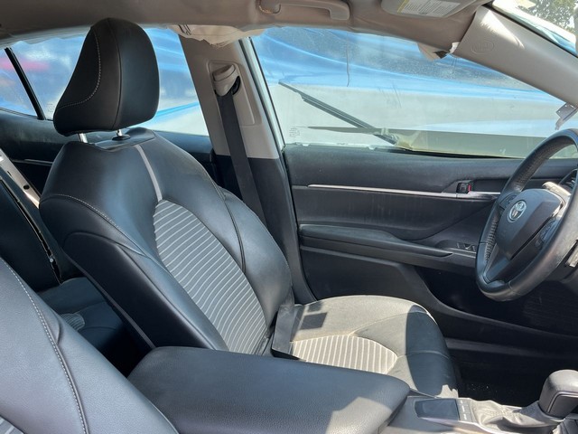 2022 Toyota Camry SE - Photo 18