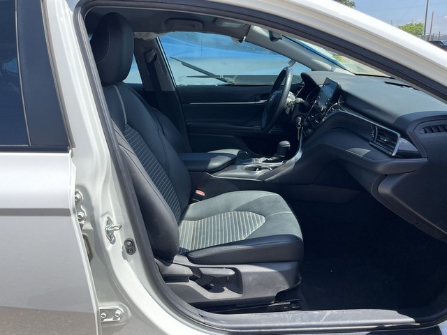 2022 Toyota Camry SE - Photo 24
