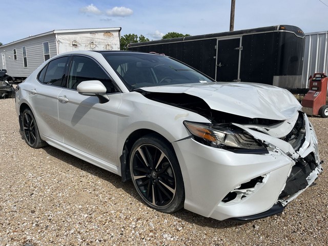 2019 Toyota Camry XSE - Photo 7